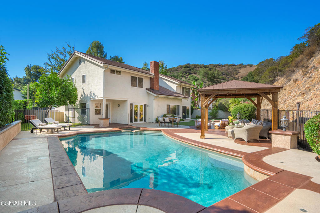 1596 Castleview Court