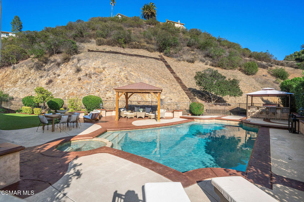 1596 Castleview Court