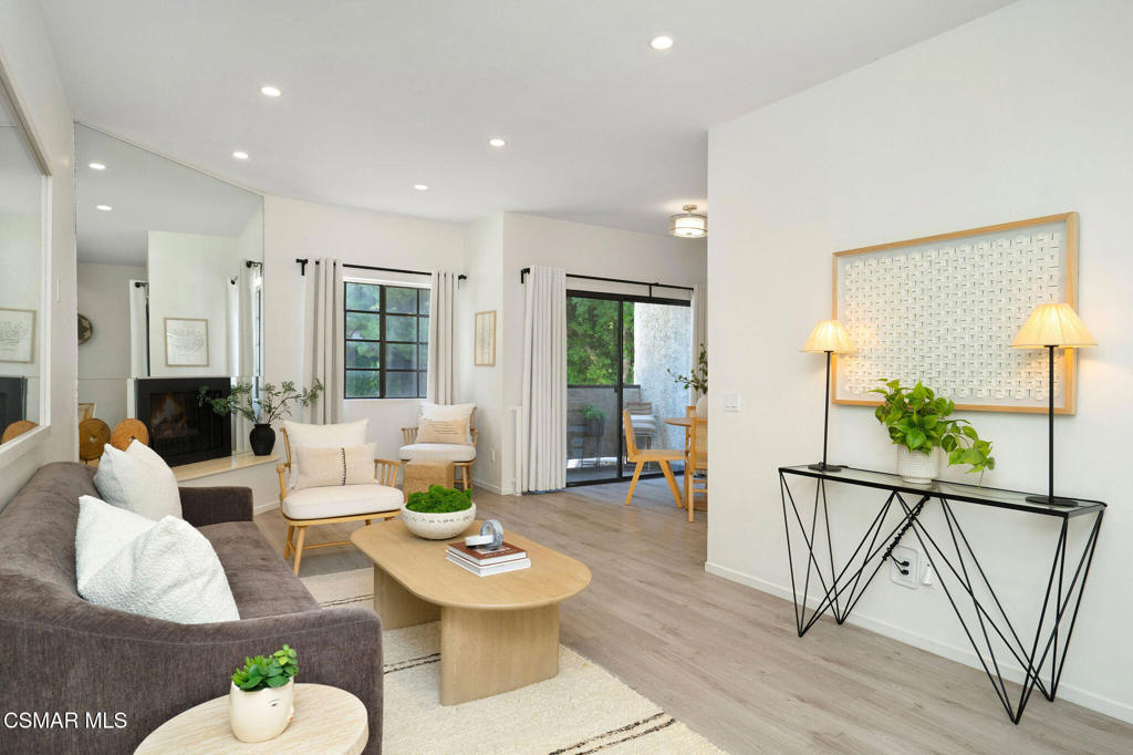 17914 Magnolia Boulevard 135