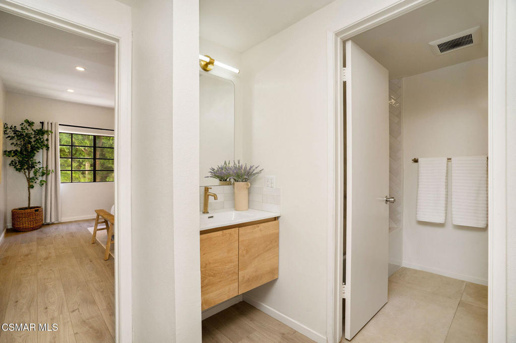 17914 Magnolia Boulevard 135