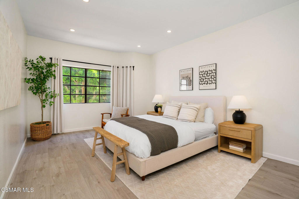 17914 Magnolia Boulevard 135