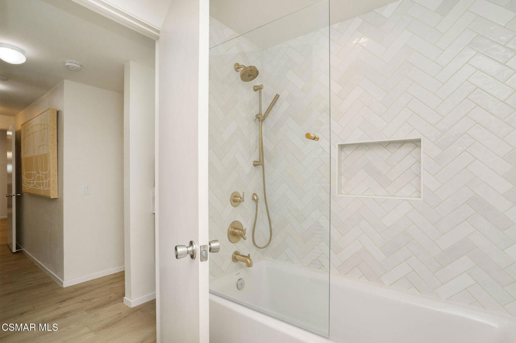 17914 Magnolia Boulevard 135