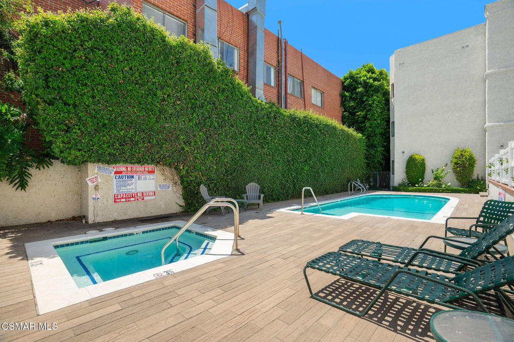 17914 Magnolia Boulevard 135