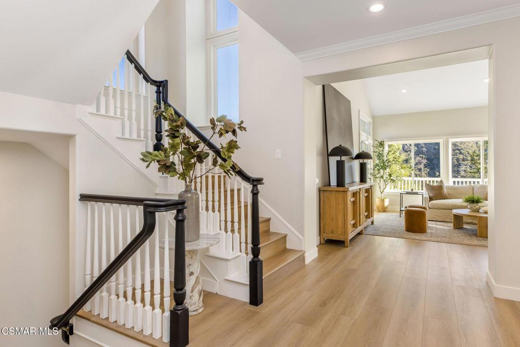 930 Ravensbury Street