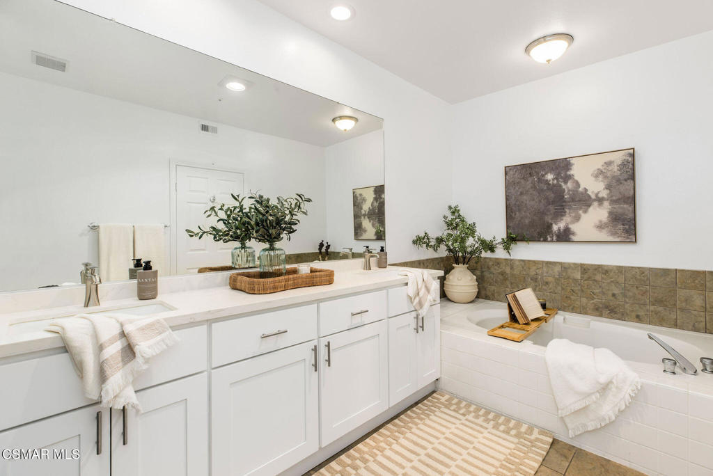 11920 Goshen Avenue 202