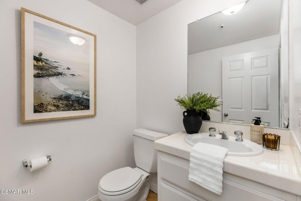 11920 Goshen Avenue 202