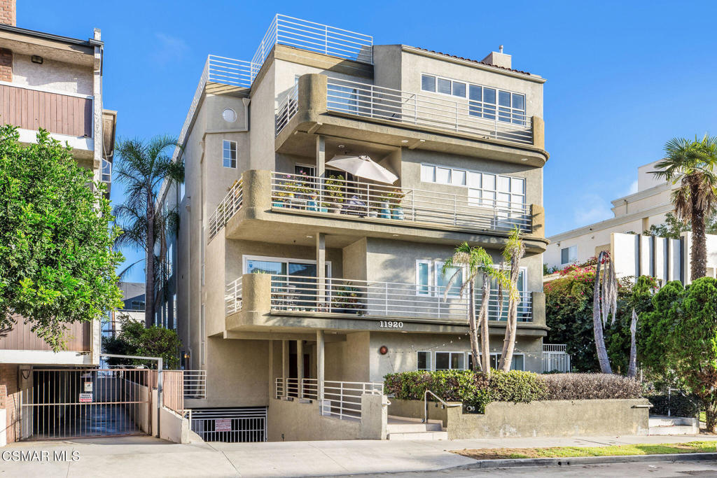 11920 Goshen Avenue 202