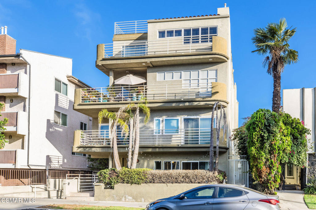 11920 Goshen Avenue 202