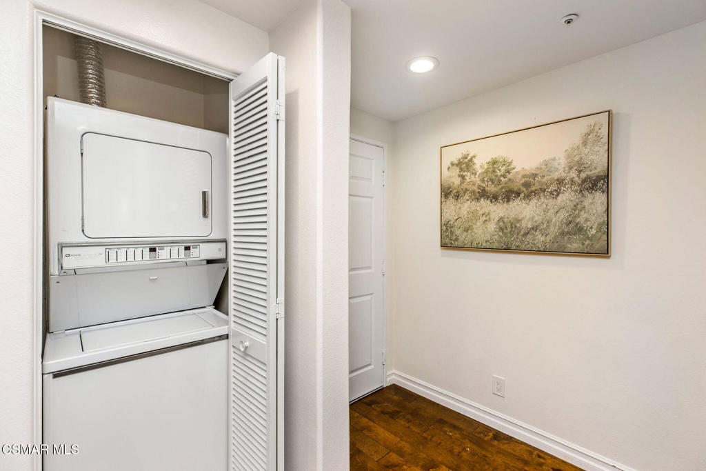 11920 Goshen Avenue 202