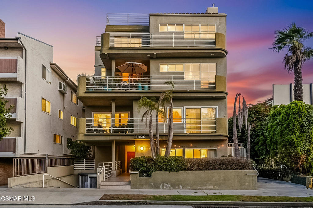 11920 Goshen Avenue 202