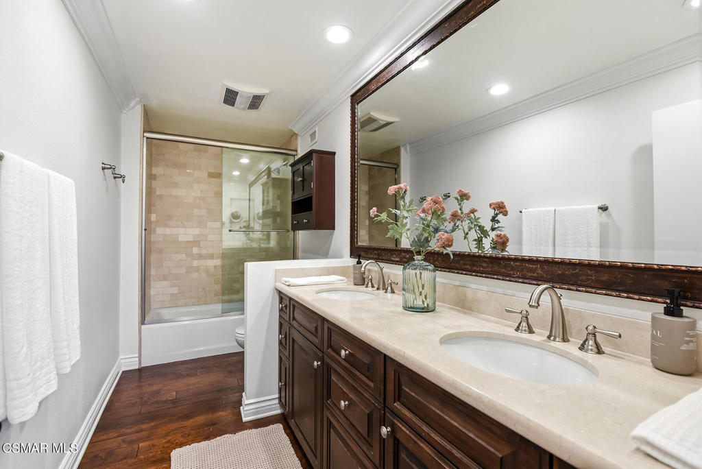 3828 Mainsail Circle