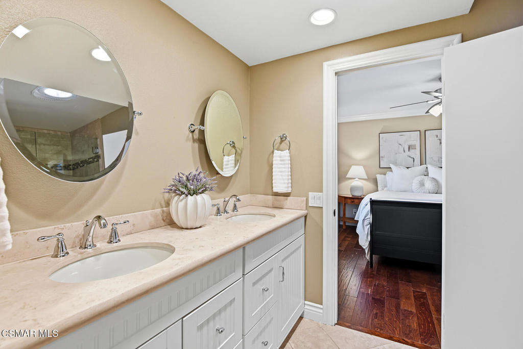 3828 Mainsail Circle