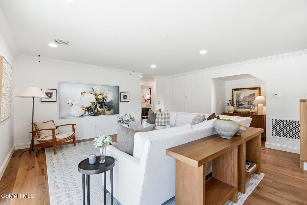 1944 Stonesgate Street