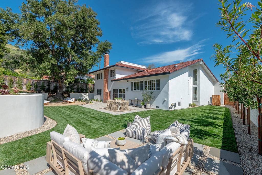 1944 Stonesgate Street