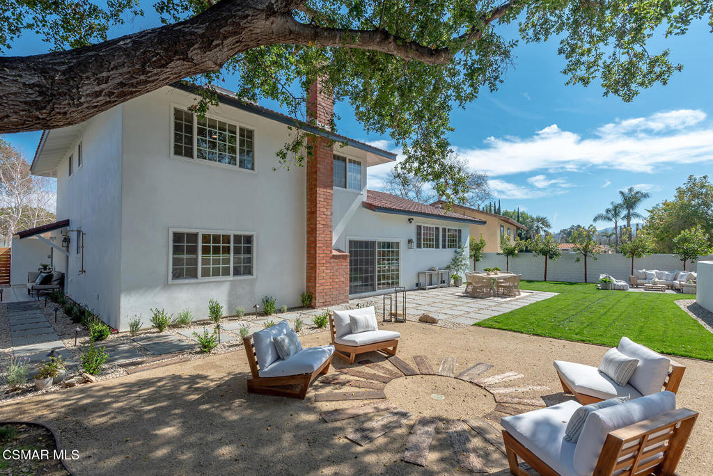 1944 Stonesgate Street