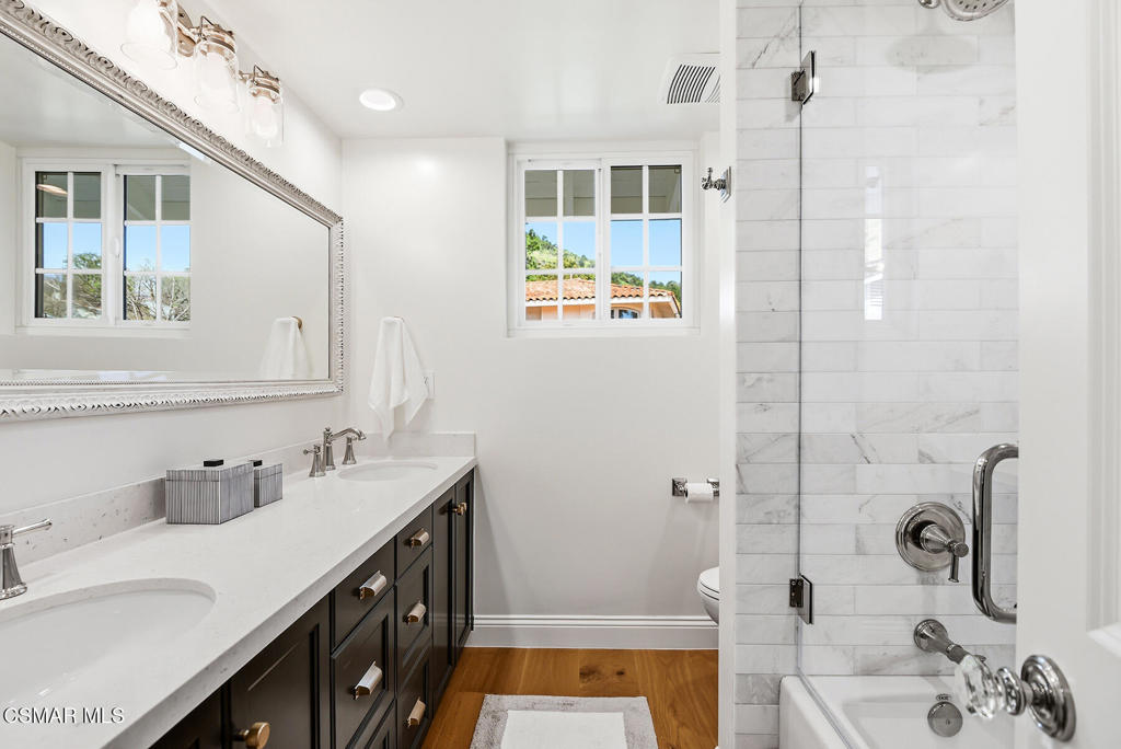 1944 Stonesgate Street