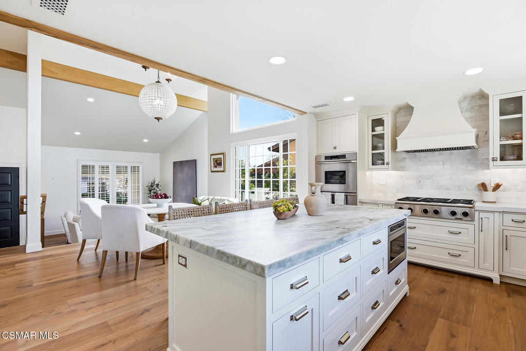 1944 Stonesgate Street