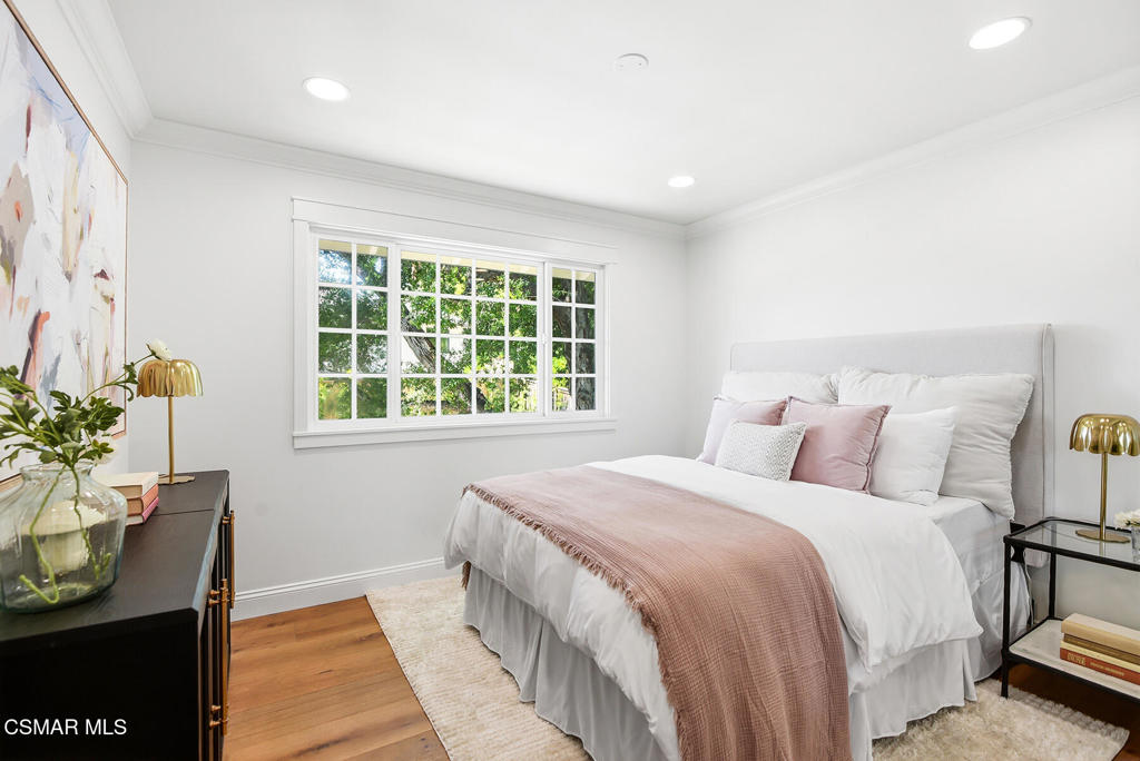 1944 Stonesgate Street