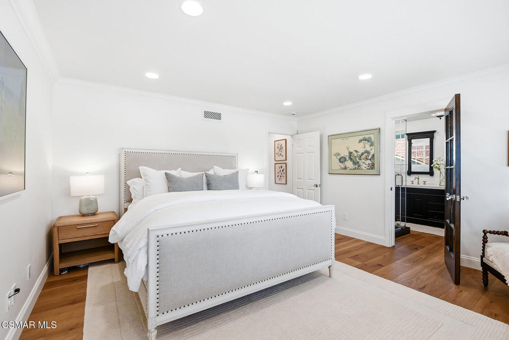 1944 Stonesgate Street