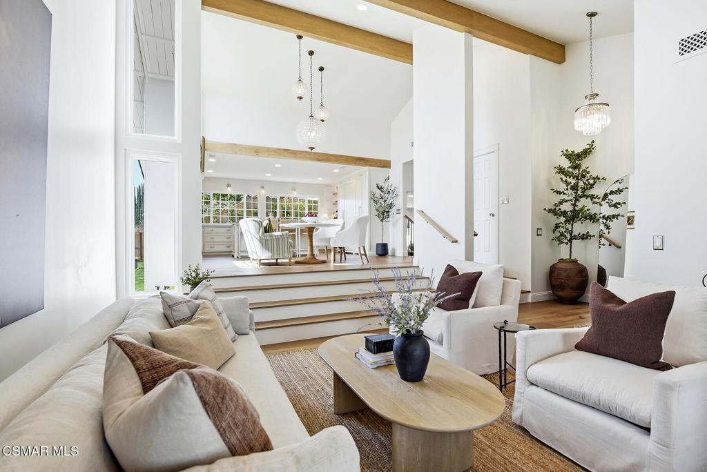 1944 Stonesgate Street