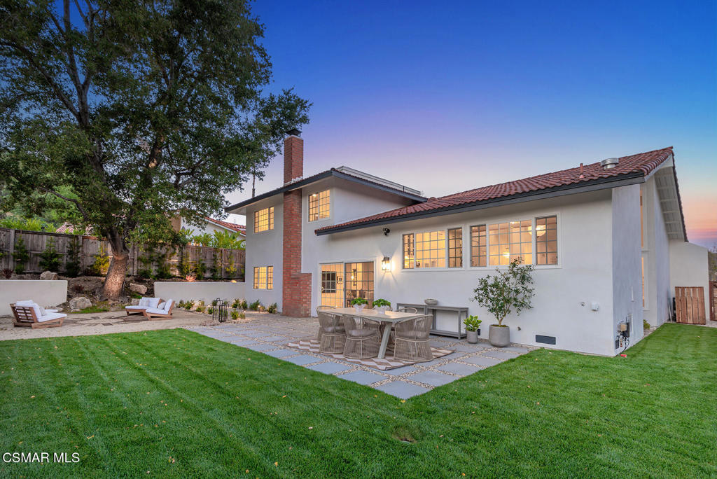 1944 Stonesgate Street