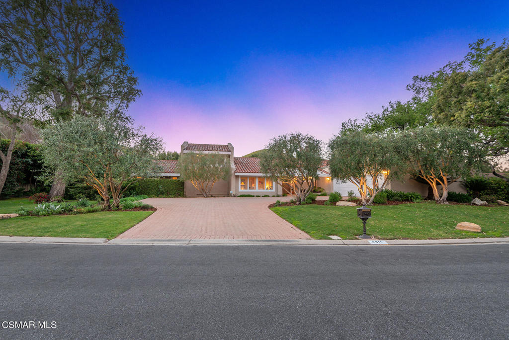 4011 Cresthaven Drive