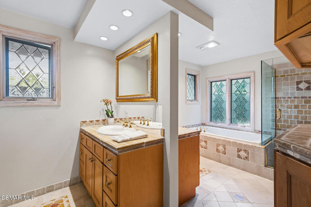 4011 Cresthaven Drive