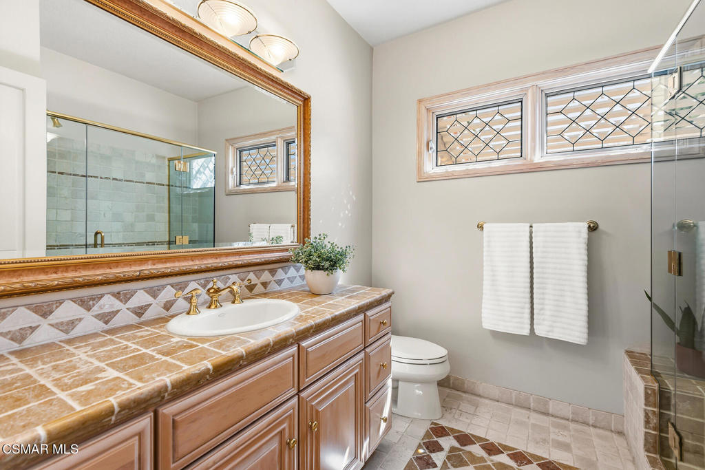 4011 Cresthaven Drive