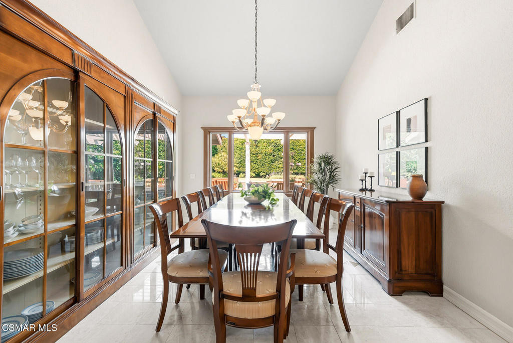 4011 Cresthaven Drive