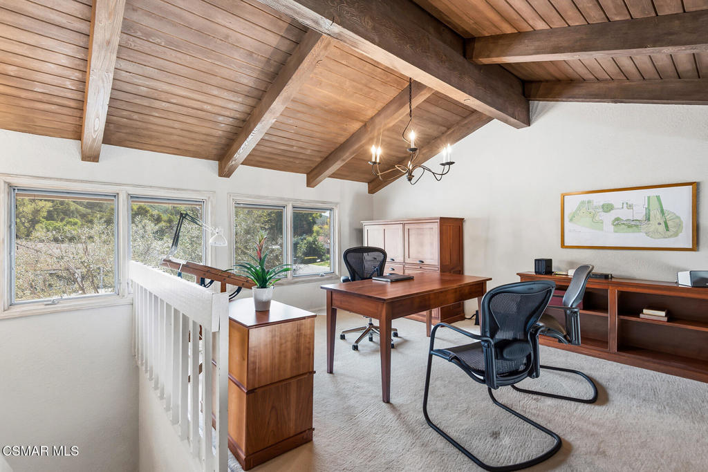 4011 Cresthaven Drive