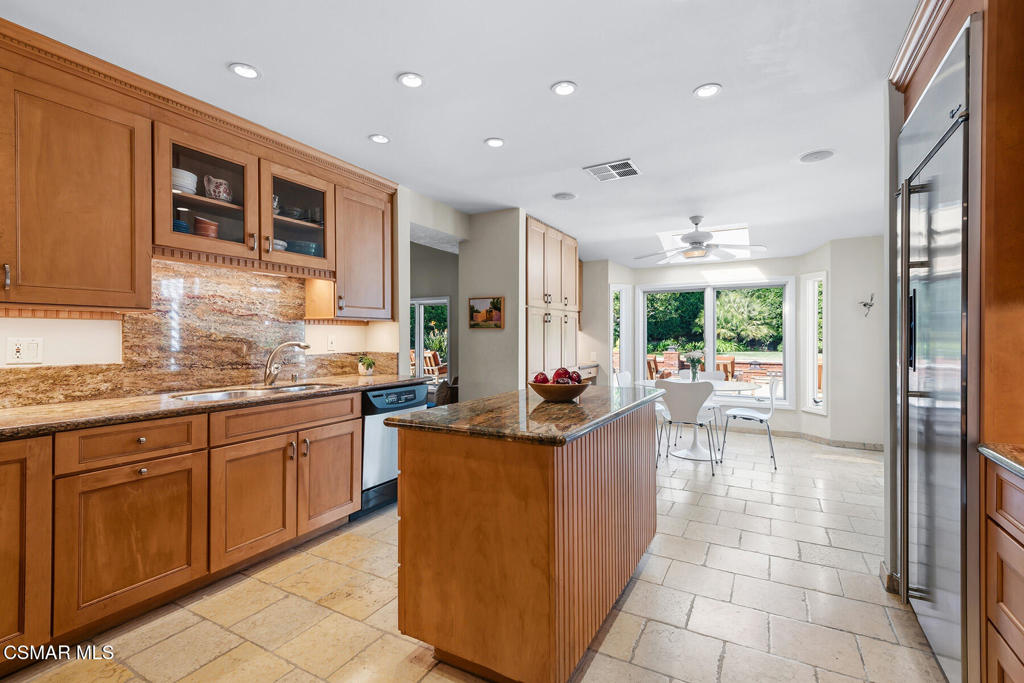 4011 Cresthaven Drive