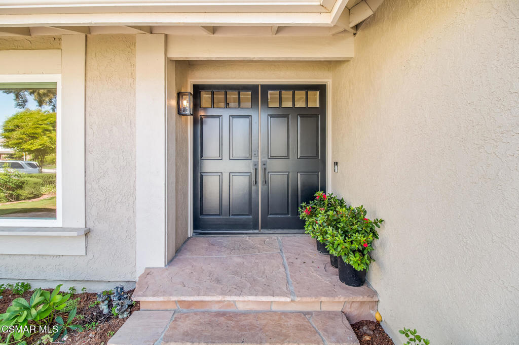 6823 Castle Peak Drive