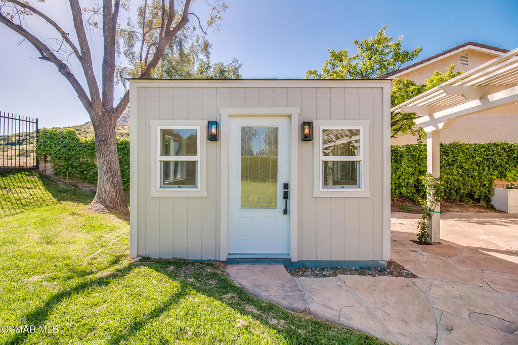 6823 Castle Peak Drive