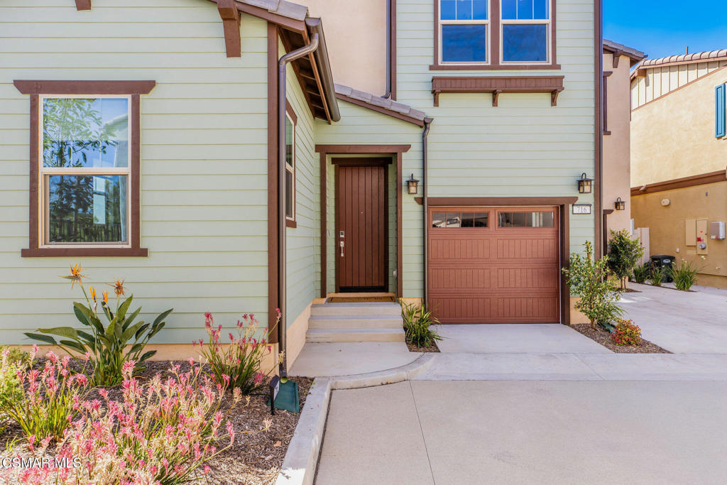 716 Edward Scholle Drive