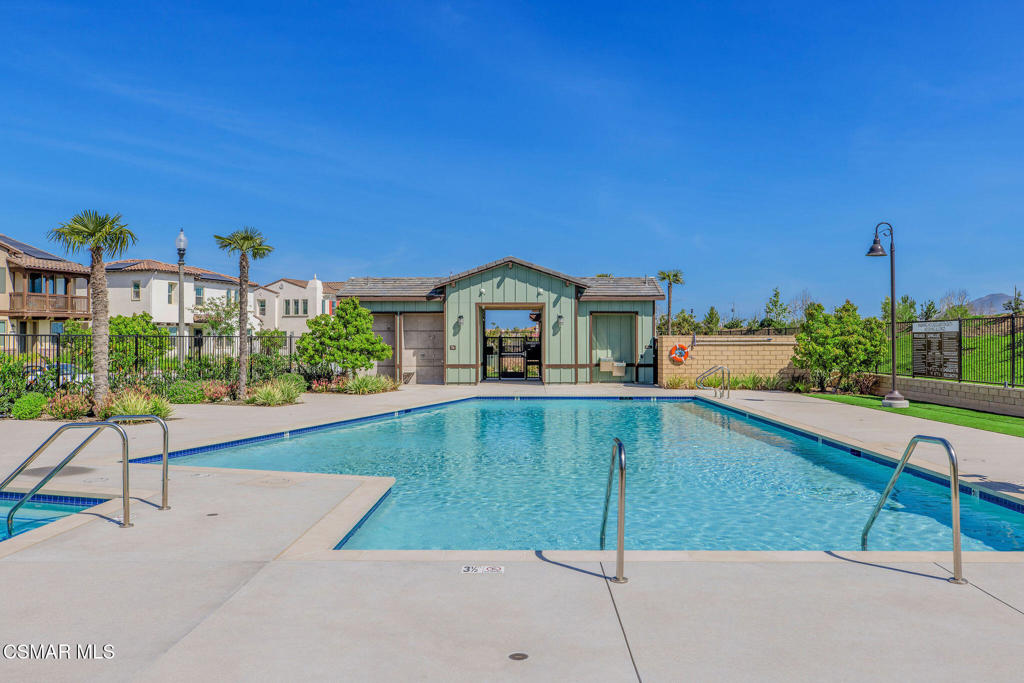 716 Edward Scholle Drive