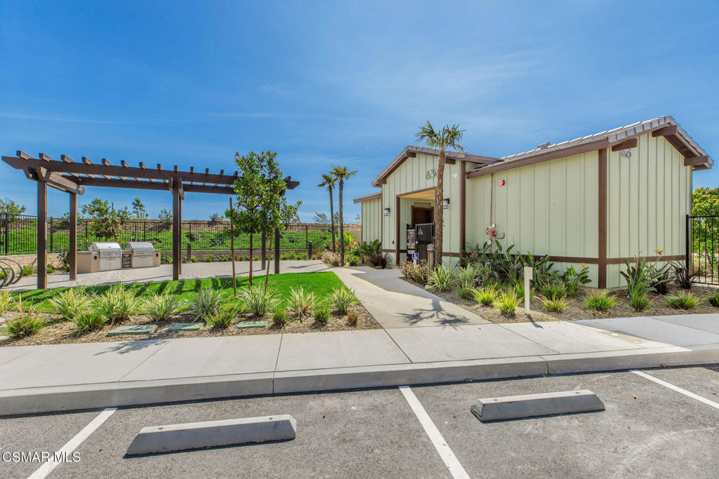 716 Edward Scholle Drive