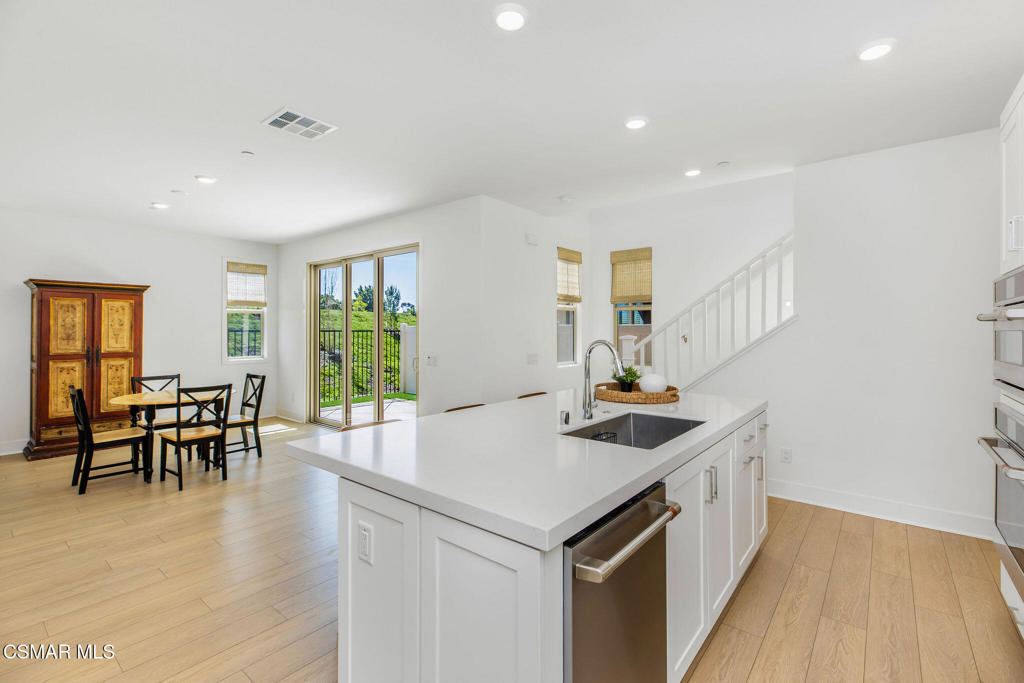 716 Edward Scholle Drive