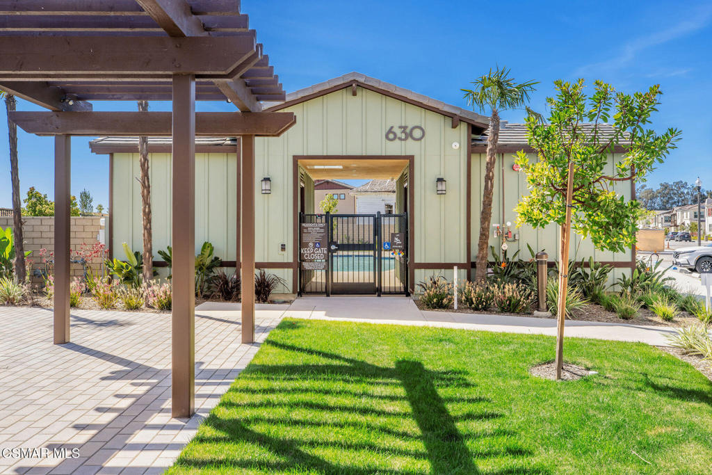 716 Edward Scholle Drive