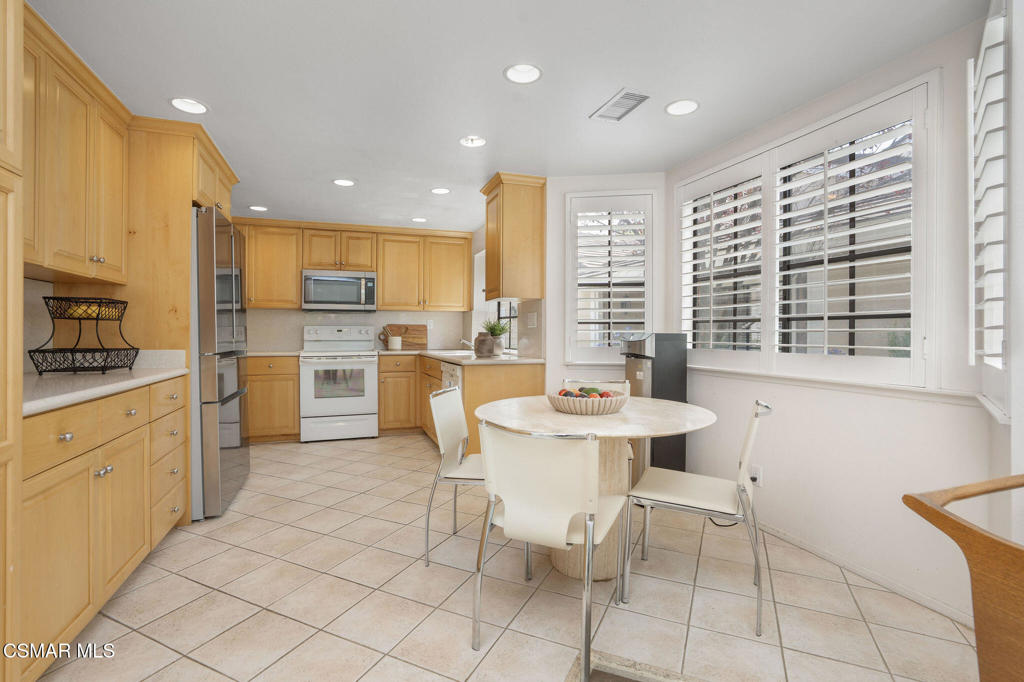 2944 Shadow Brook Lane