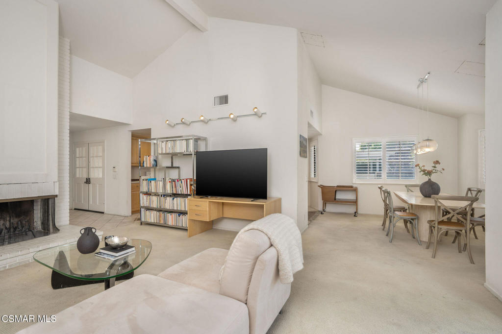 2944 Shadow Brook Lane