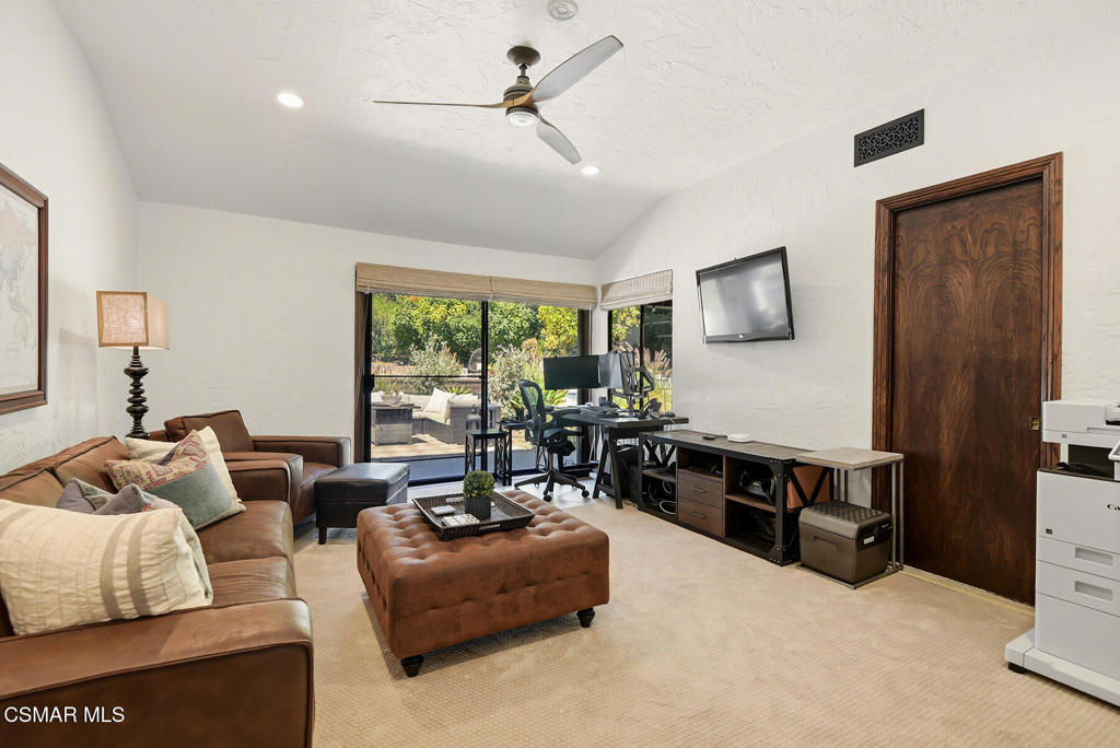 1201 Ridgecrest Place
