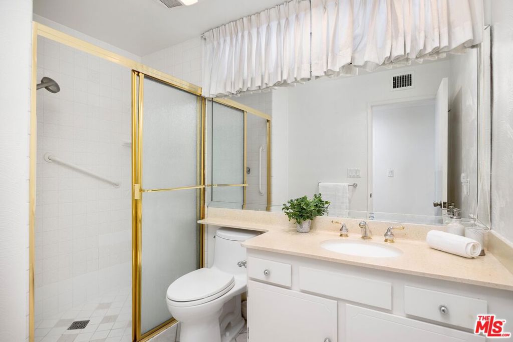 5333 Zelzah Avenue 139