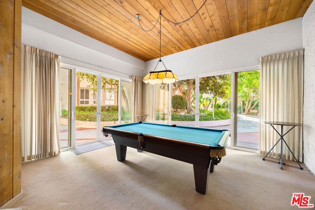 5333 Zelzah Avenue 139