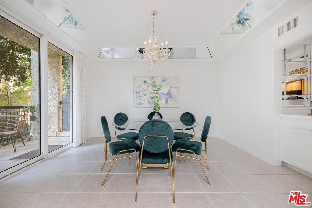 5333 Zelzah Avenue 139