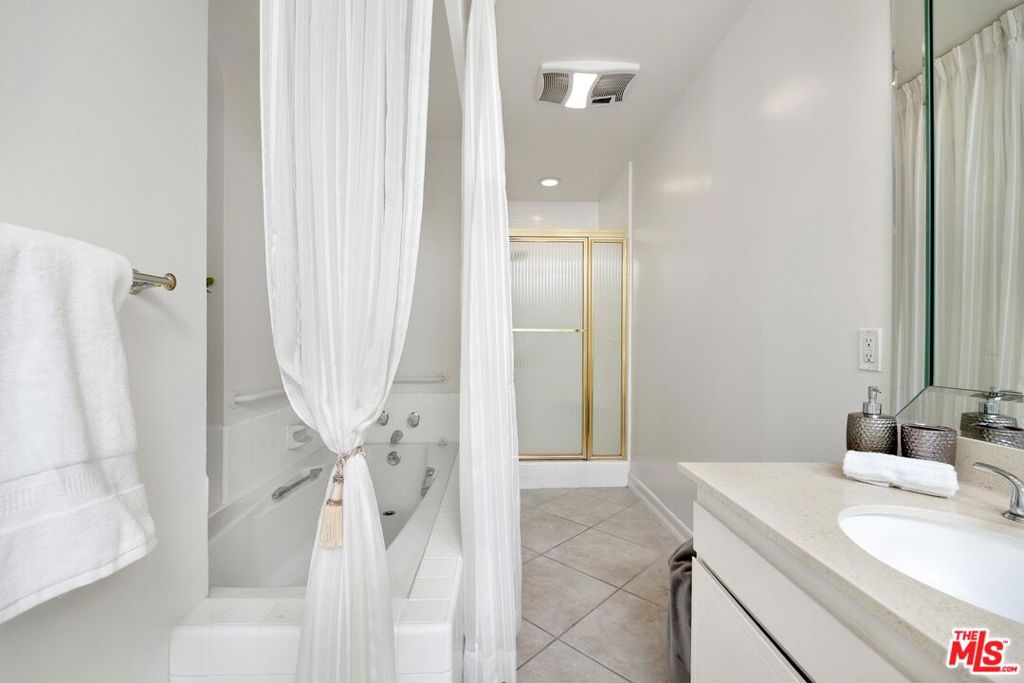 5333 Zelzah Avenue 139