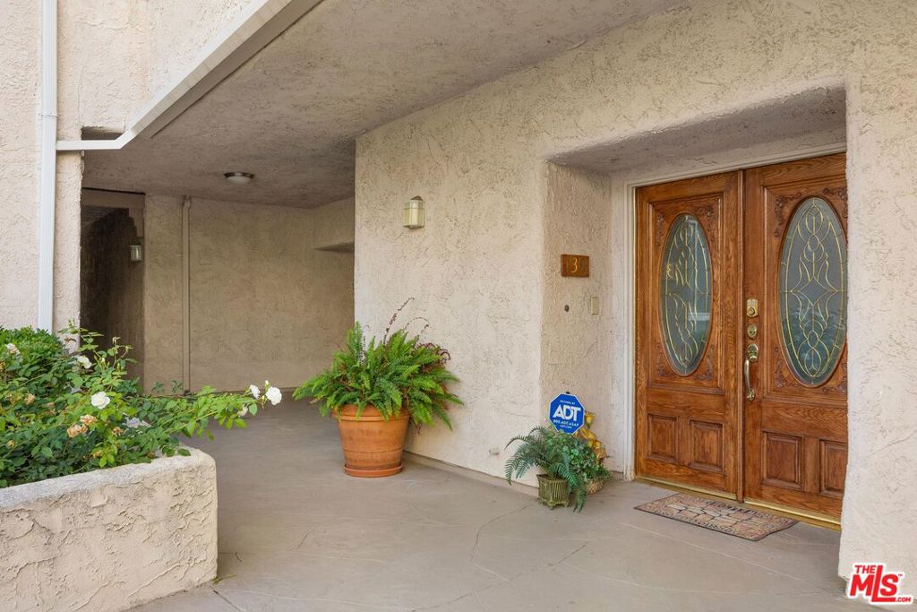 5333 Zelzah Avenue 139