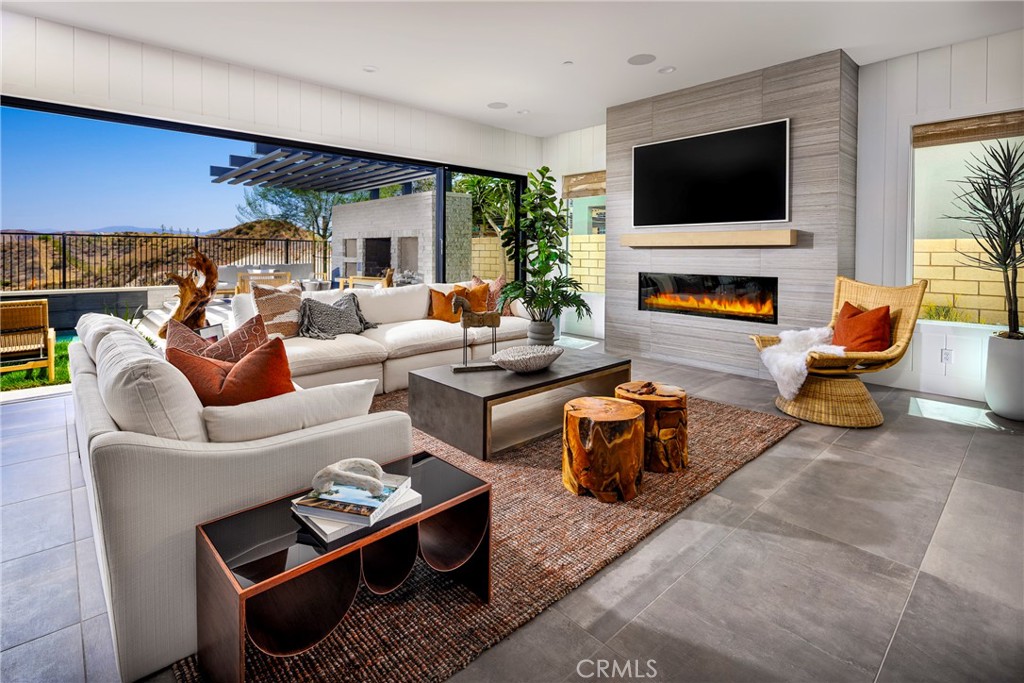 29900 N Camino Los Robles