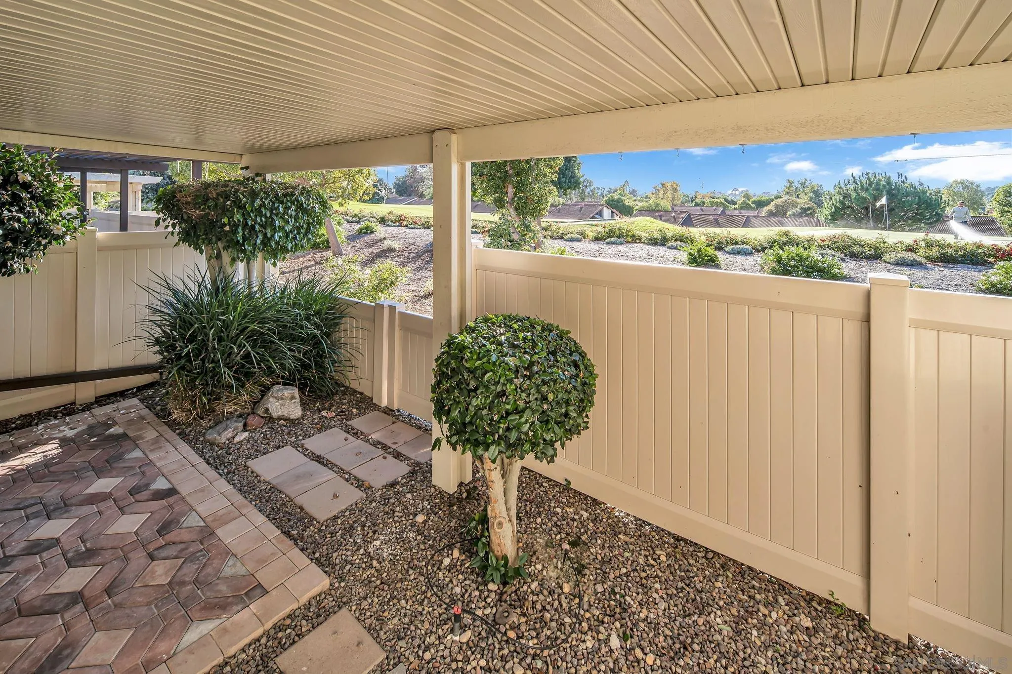 1809 Pleasantdale Dr