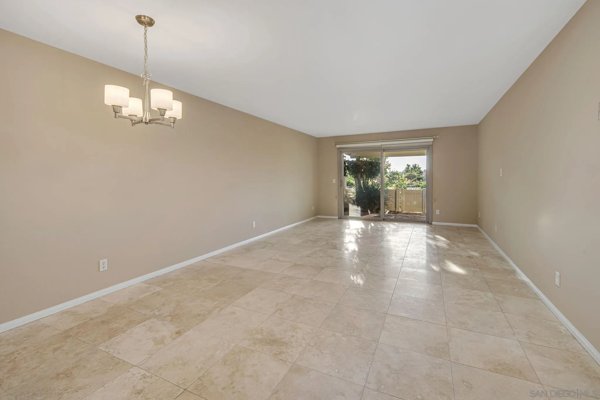 1809 Pleasantdale Dr
