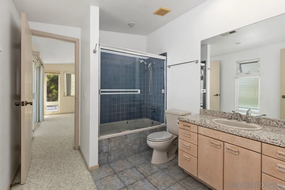 4909 Pacifica Dr